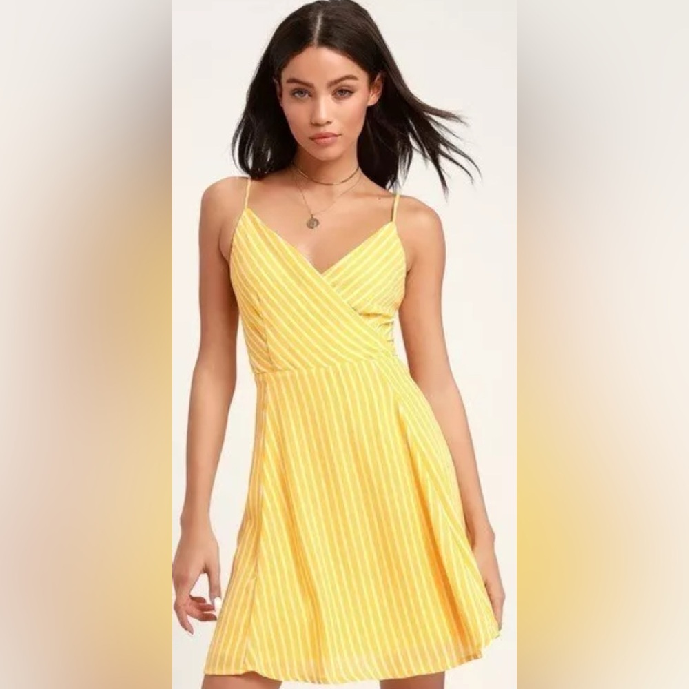 Lulu’s Jayla Yellow Striped Tie-Back Skater Dress CL3